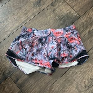 Lululemon low rise hotty hot 2.5